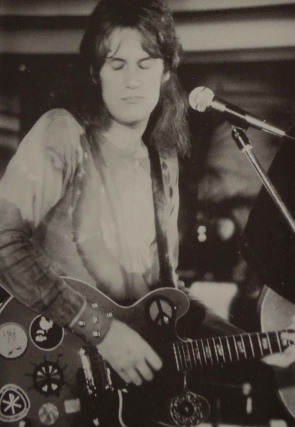 Alvin Lee Playing Big Red with the Nineth Sticker Addition