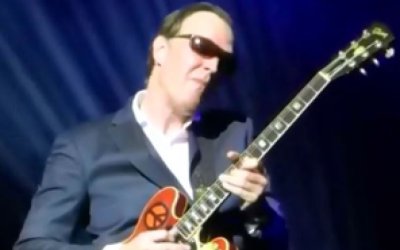 Joe Bonamassa Plays Big Red at The Royal Albert Hall, London UK